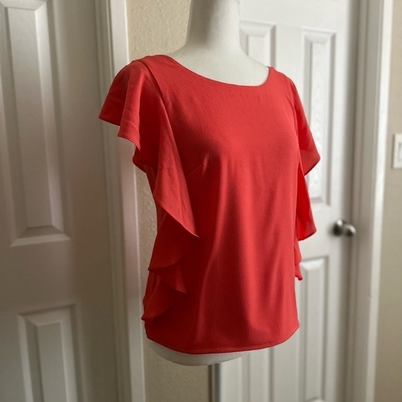 Jessica Howard Tops - Jessica Howard Coral Flutter Sleeves Blouse Size: 8P